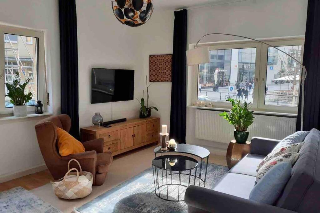 Home In The Heart Of Mannheim, Free Parking, Netflix, Fast Wifi Bagian luar foto